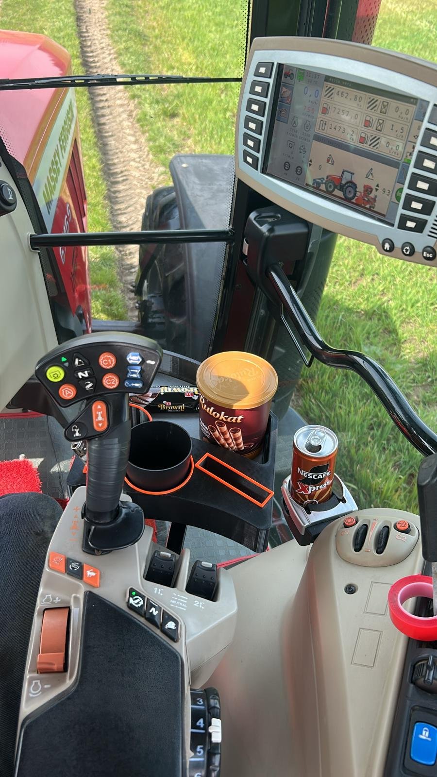 Massey Ferguson 7600 Dyna-6 Kolçak Sehpası | Kabin İçi Traktör Sehpası