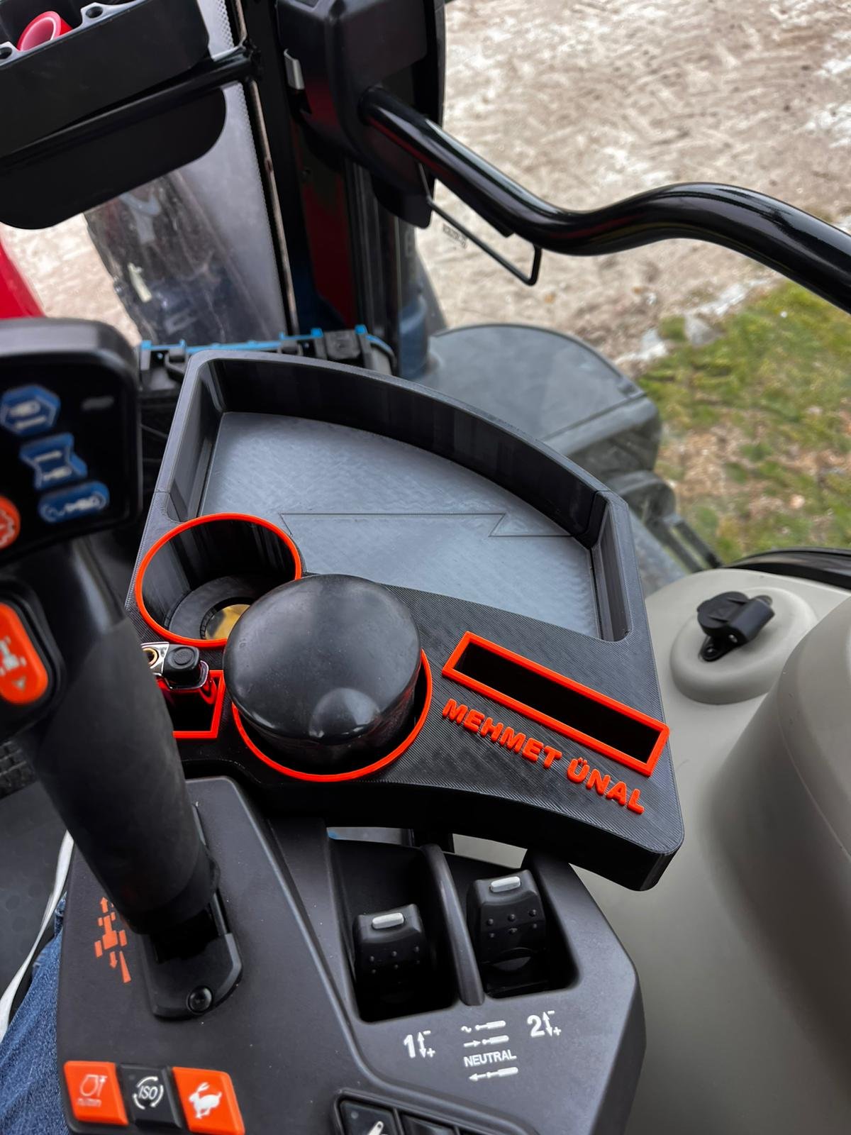 Massey Ferguson 7700 Dyna-6 Kolçak Sehpası | Kabin İçi Traktör Sehpası